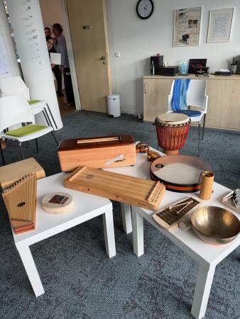 Musikinstrumente der Psychosomatischen Tagesklinik in Bad Homburg